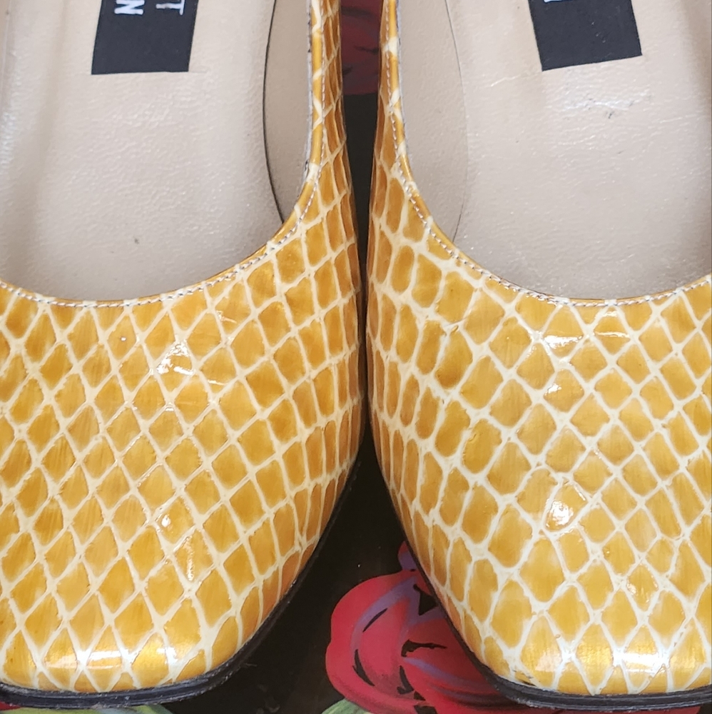 Stuart Weitzman Snake Embossed Pump - image 4